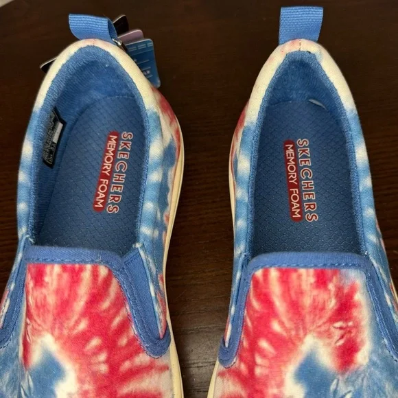 SKECHERS MEMORY FOAM red white & blue tie dye Canvas Slip ons 7.5 NWT - Picture 16 of 16